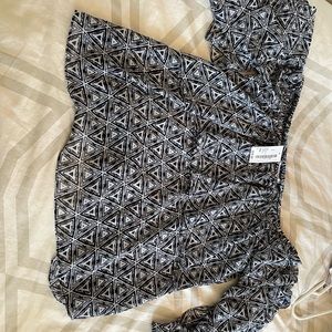 Going out top w tags never worn